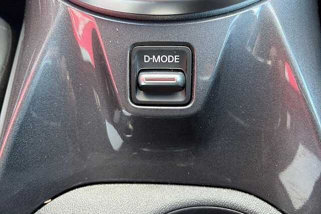 Nissan JUKE 1.0 DiG-T 114 N-Connecta 5dr DCT