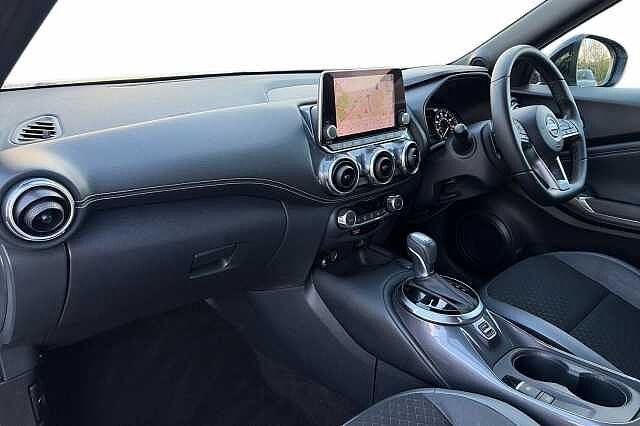Nissan JUKE 1.0 DiG-T 114 N-Connecta 5dr DCT