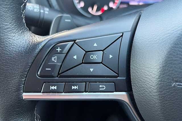 Nissan JUKE 1.0 DiG-T 114 N-Connecta 5dr DCT