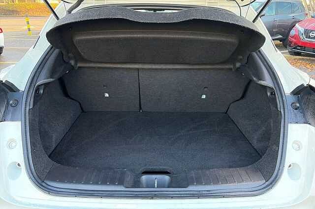 Nissan JUKE 1.0 DiG-T 114 N-Connecta 5dr DCT