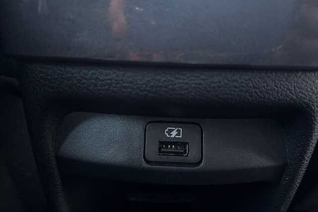 Nissan JUKE 1.0 DiG-T 114 N-Connecta 5dr DCT