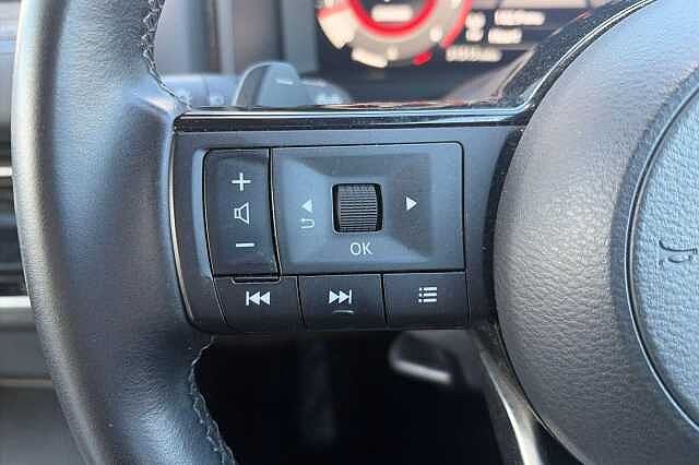 Nissan QASHQAI 1.3 DiG-T MH 158 N-Connecta [Glass Rf] 5dr Xtronic