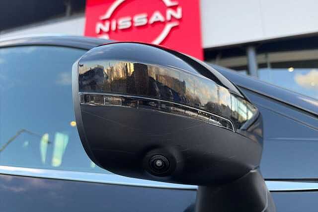 Nissan QASHQAI 1.3 DiG-T MH 158 N-Connecta [Glass Rf] 5dr Xtronic