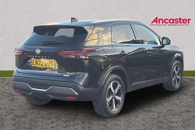 Nissan QASHQAI 1.3 DiG-T MH 158 N-Connecta [Glass Rf] 5dr Xtronic