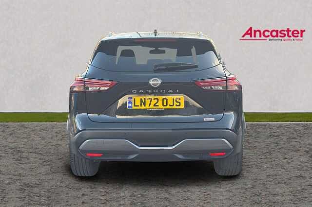 Nissan QASHQAI 1.3 DiG-T MH 158 N-Connecta [Glass Rf] 5dr Xtronic