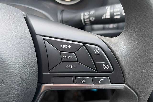 Nissan JUKE 1.0 DiG-T Acenta Premium 5dr