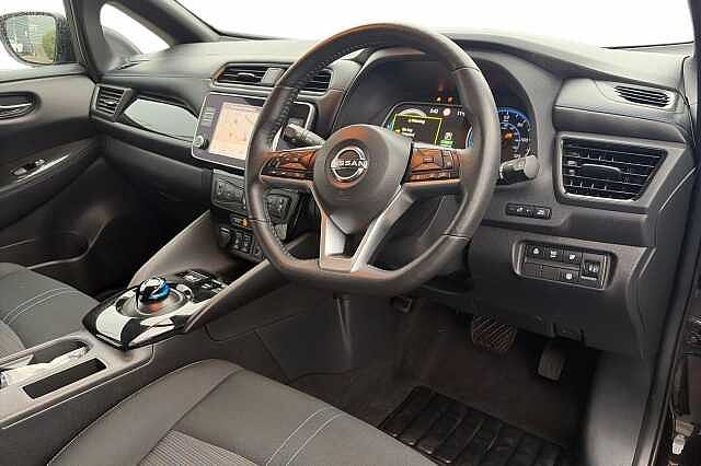 Nissan LEAF 110kW N-Connecta 39kWh 5dr Auto