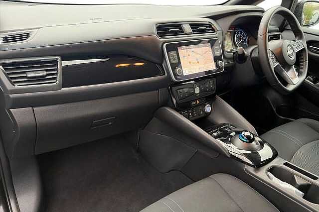Nissan LEAF 110kW N-Connecta 39kWh 5dr Auto
