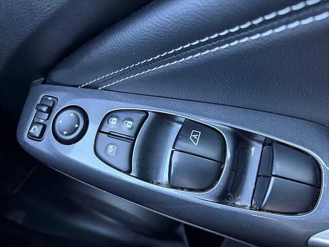 Nissan JUKE 1.6 Hybrid N-Connecta 5dr Auto