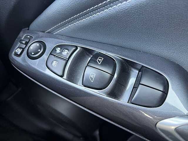 Nissan JUKE 1.0 DiG-T Tekna 5dr DCT