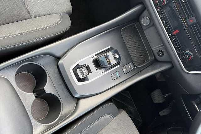 Nissan QASHQAI 1.5 E-Power N-Connecta [Glass Roof] 5dr Auto