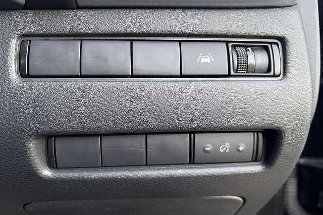 Nissan QASHQAI 1.5 E-Power N-Connecta [Glass Roof] 5dr Auto