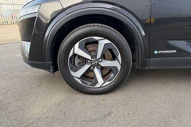 Nissan QASHQAI 1.5 E-Power N-Connecta [Glass Roof] 5dr Auto