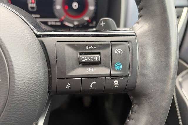 Nissan QASHQAI 1.3 DiG-T MH 158 Tekna 5dr Xtronic