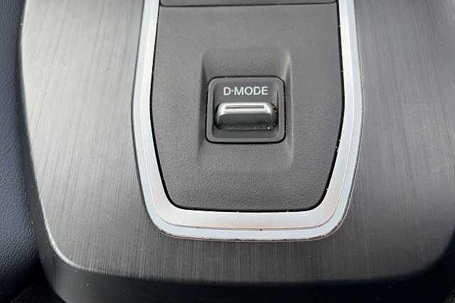 Nissan QASHQAI 1.3 DiG-T MH 158 Tekna 5dr Xtronic