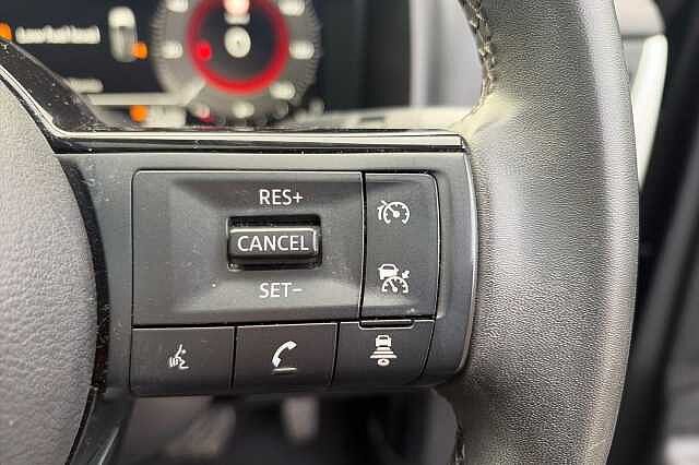 Nissan QASHQAI 1.5 E-Power N-Connecta [Glass Roof] 5dr Auto