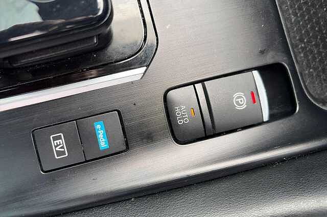 Nissan QASHQAI 1.5 E-Power N-Connecta [Glass Roof] 5dr Auto