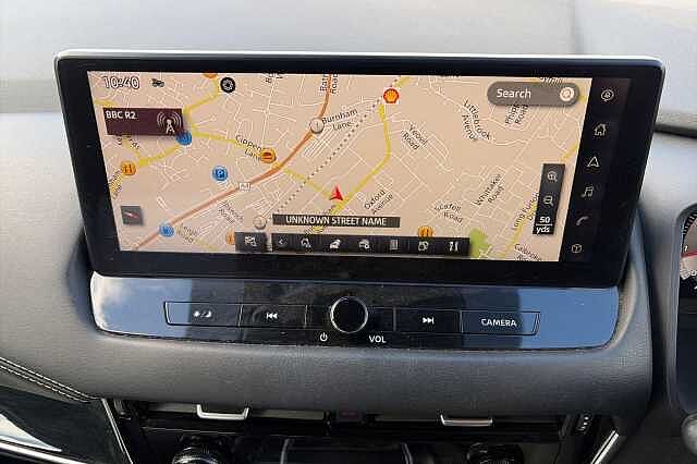 Nissan QASHQAI 1.3 DiG-T MH N-Connecta [Glass Roof] 5dr