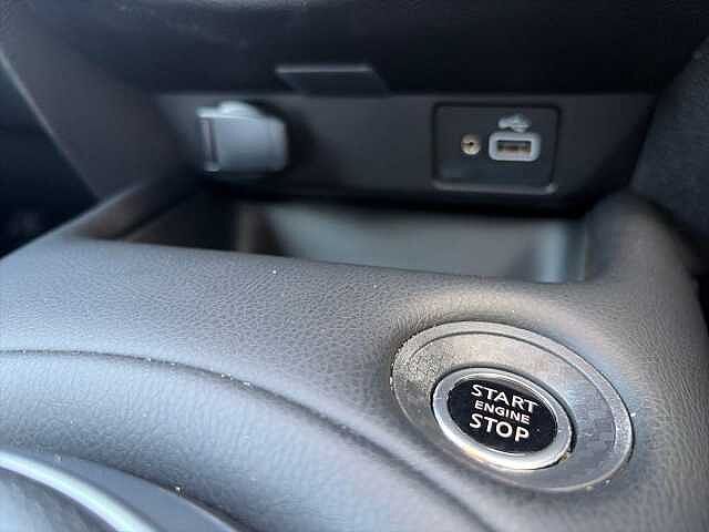 Nissan JUKE 1.0 DiG-T 114 N-Connecta 5dr