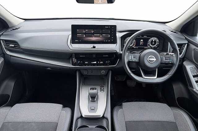 Nissan QASHQAI 1.3 DiG-T MH 158 N-Connecta [Glass Rf] 5dr Xtronic