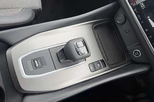 Nissan QASHQAI 1.3 DiG-T MH 158 N-Connecta [Glass Rf] 5dr Xtronic