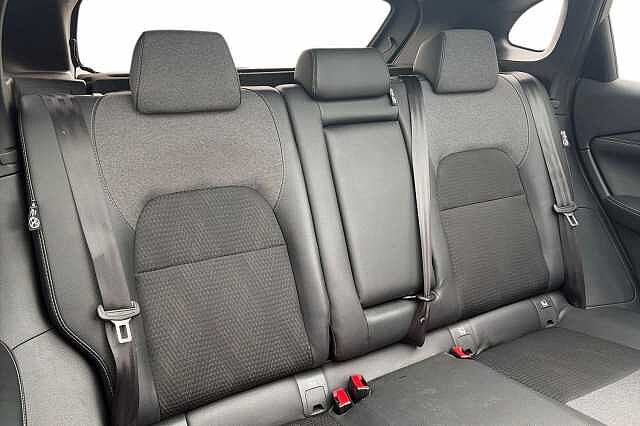 Nissan QASHQAI 1.3 DiG-T MH 158 N-Connecta [Glass Rf] 5dr Xtronic