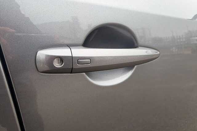 Nissan QASHQAI 1.3 DiG-T MH 158 N-Connecta [Glass Rf] 5dr Xtronic