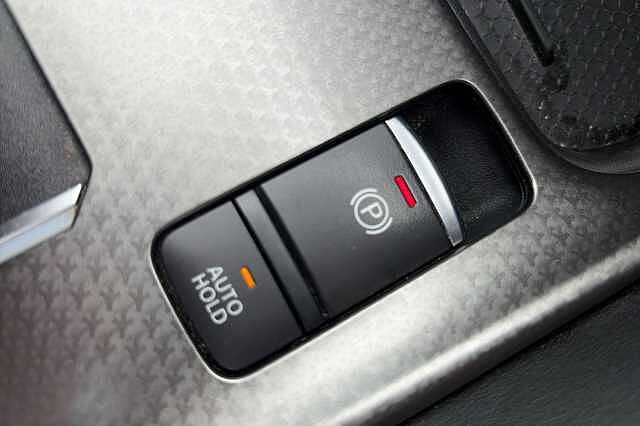 Nissan QASHQAI 1.3 DiG-T MH 158 N-Connecta [Glass Rf] 5dr Xtronic