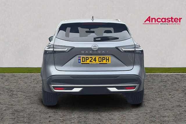 Nissan QASHQAI 1.3 DiG-T MH 158 N-Connecta [Glass Rf] 5dr Xtronic