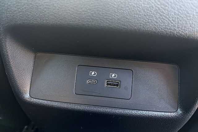 Nissan QASHQAI 1.3 DiG-T MH Tekna 5dr