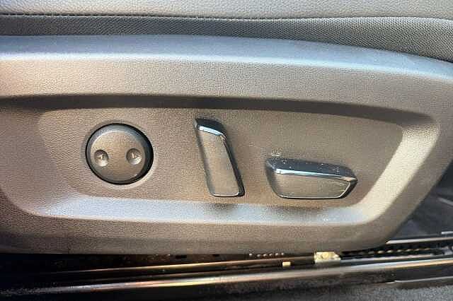 Nissan QASHQAI 1.3 DiG-T MH Tekna 5dr