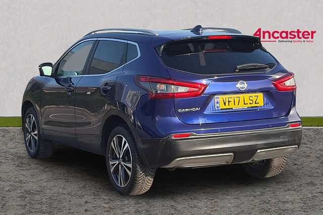 Nissan QASHQAI 1.2 DiG-T N-Connecta [Glass Roof Pack] 5dr