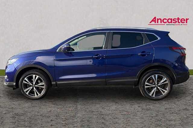 Nissan QASHQAI 1.2 DiG-T N-Connecta [Glass Roof Pack] 5dr