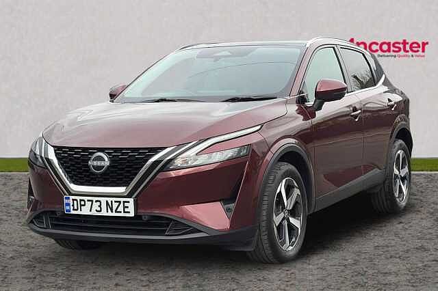 Nissan QASHQAI 1.3 DiG-T MH N-Connecta [Glass Roof] 5dr