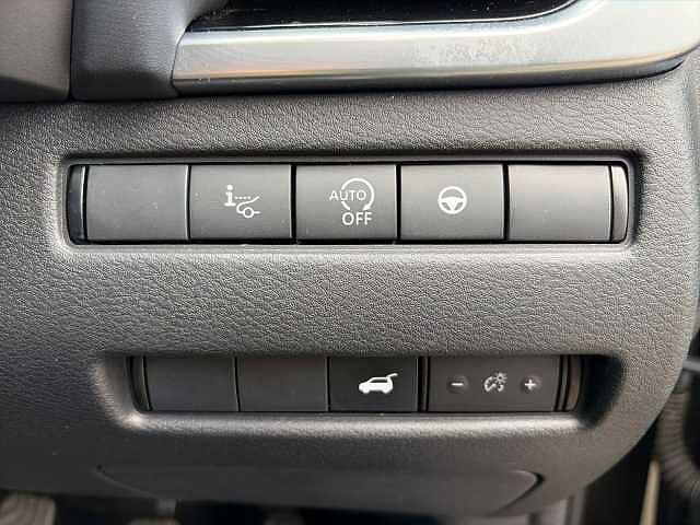 Nissan QASHQAI 1.3 DiG-T MH 158 Tekna+ 5dr