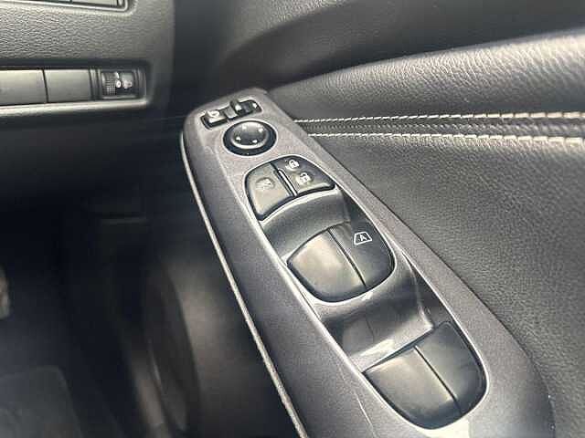 Nissan JUKE 1.6 Hybrid N-Connecta 5dr Auto