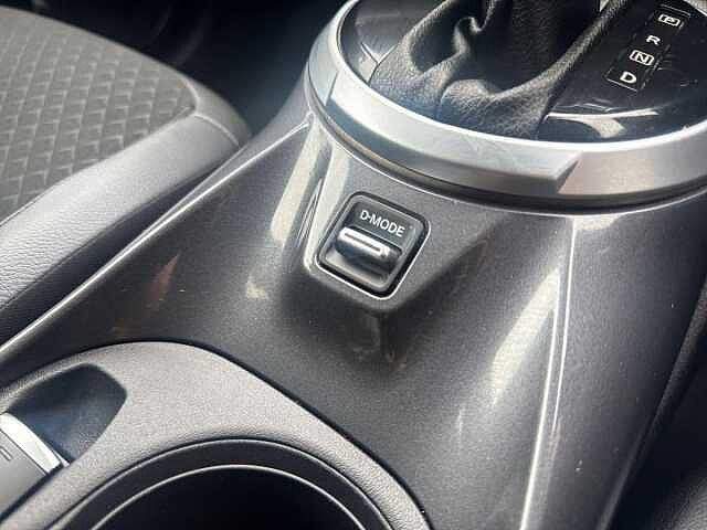 Nissan JUKE 1.6 Hybrid N-Connecta 5dr Auto