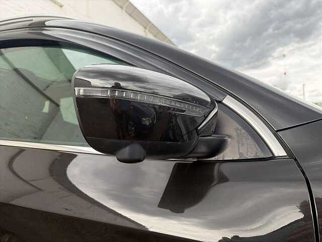 Nissan QASHQAI 1.3 DiG-T N-Connecta 5dr [Glass Roof/Executive]