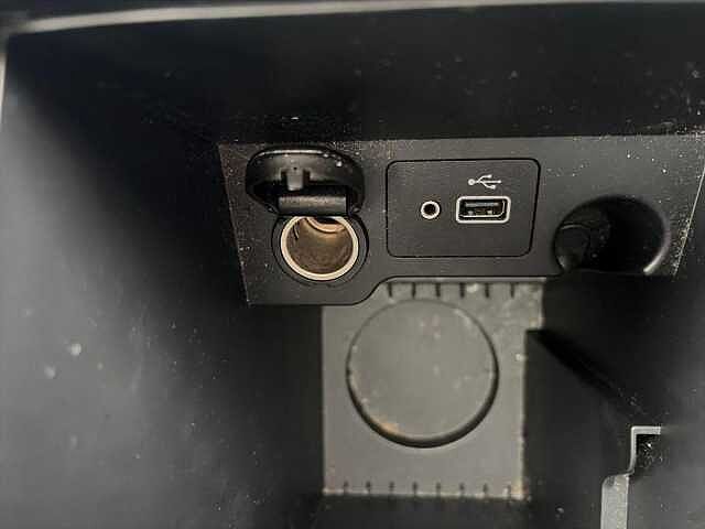 Nissan QASHQAI 1.3 DiG-T N-Connecta 5dr [Glass Roof/Executive]