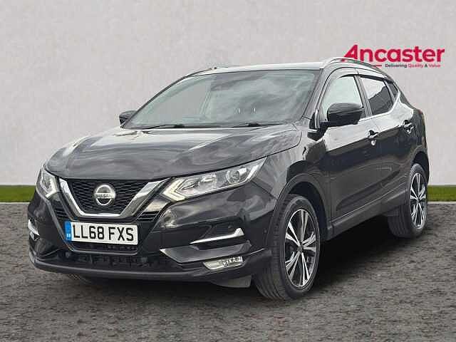 Nissan QASHQAI 1.3 DiG-T N-Connecta 5dr [Glass Roof/Executive]