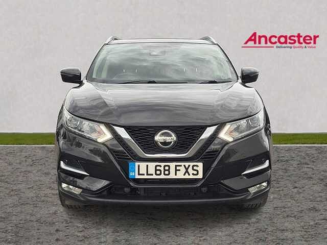 Nissan QASHQAI 1.3 DiG-T N-Connecta 5dr [Glass Roof/Executive]