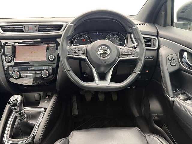 Nissan QASHQAI 1.3 DiG-T Tekna+ 5dr