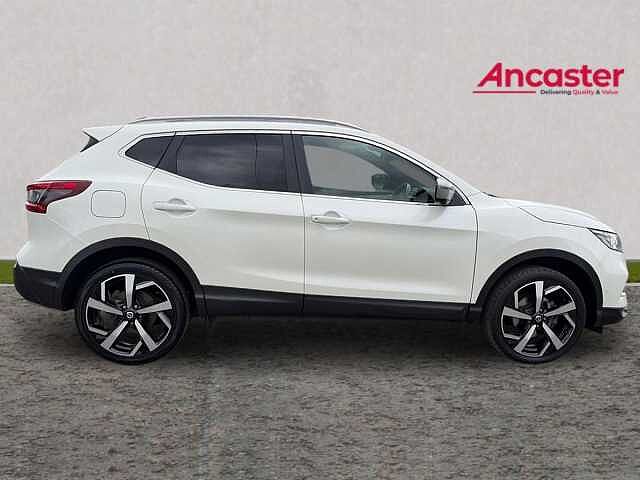 Nissan QASHQAI 1.3 DiG-T Tekna+ 5dr