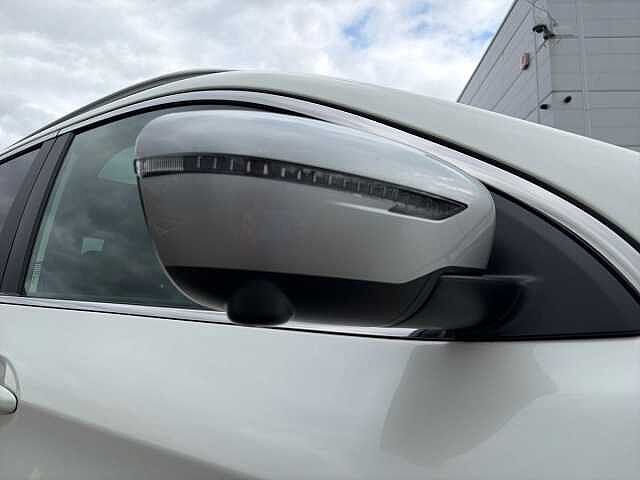 Nissan QASHQAI 1.3 DiG-T Tekna+ 5dr