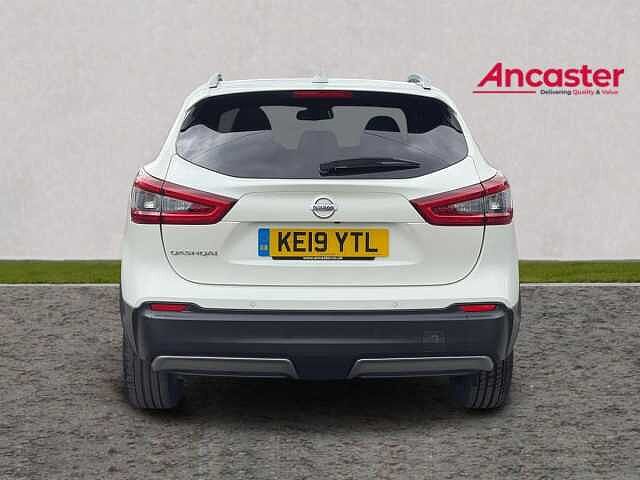 Nissan QASHQAI 1.3 DiG-T Tekna+ 5dr